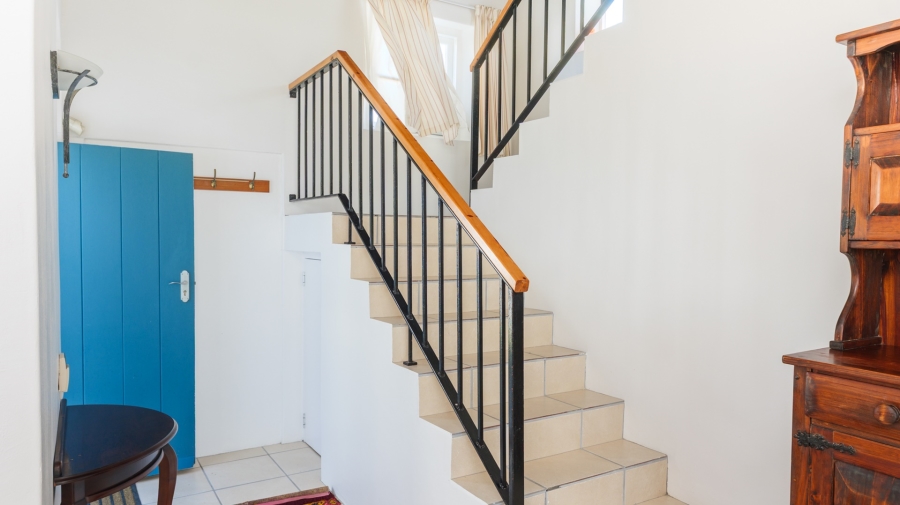 5 Bedroom Property for Sale in Struisbaai Western Cape